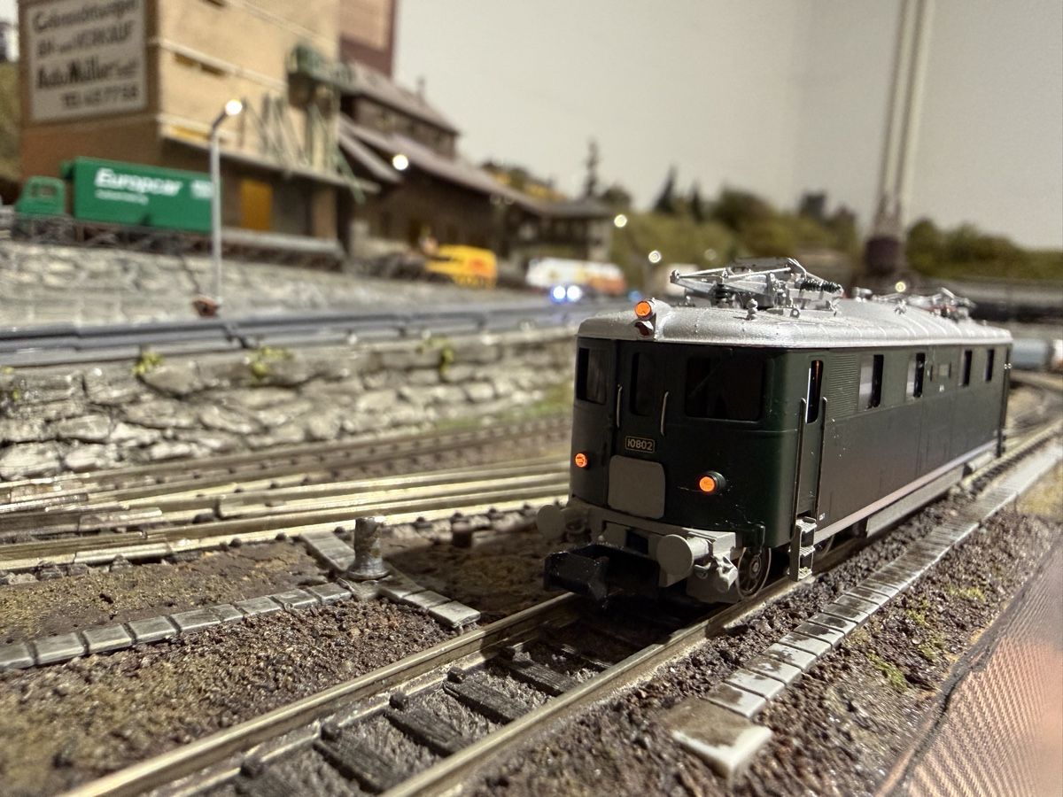 Lemaco Modellini di ferrovie: Lemaco SBB Ae 4/6 10802 Digital – Usato da Pfäffikon ZH venduto da HR89 1