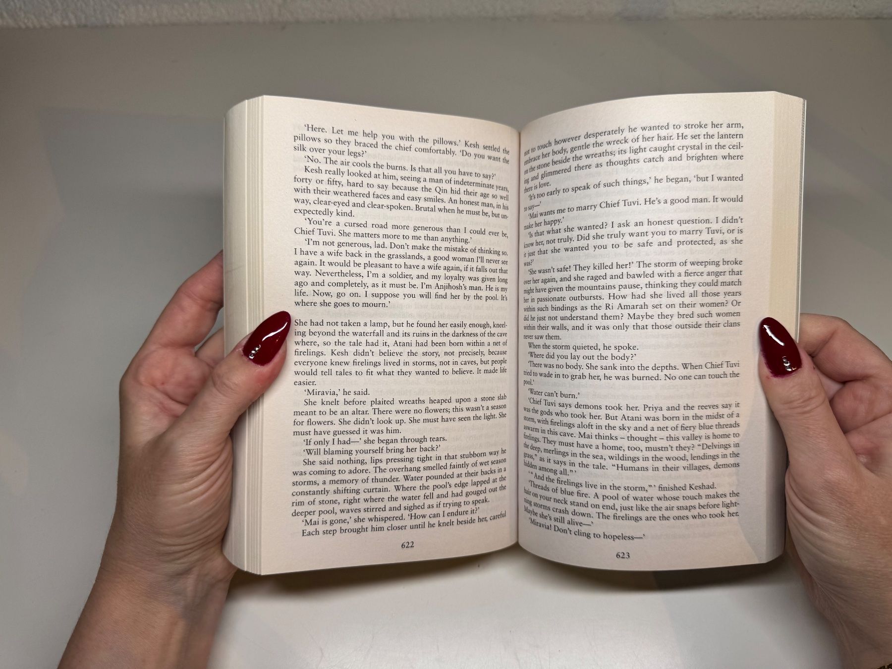 Libri: NOVEL: Kate Elliott, Traitors Gate – Usato da Grosswangen venduto da English_books 7