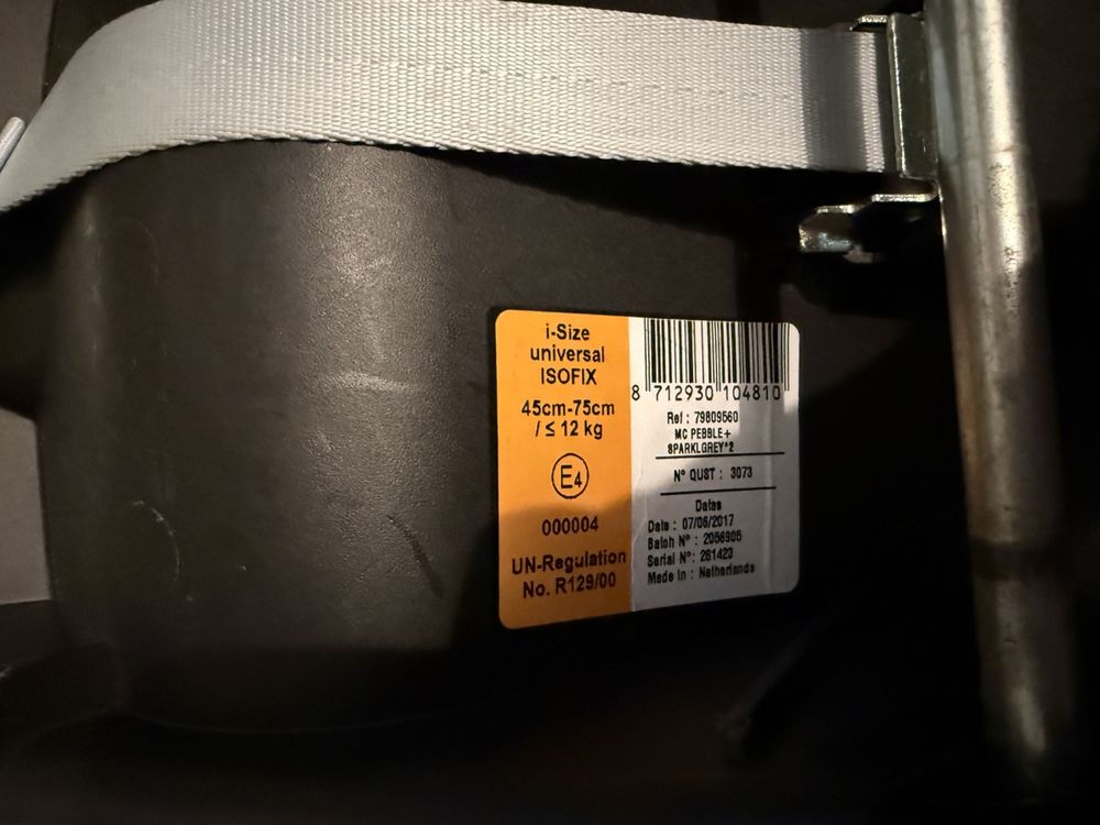 Maxi-Cosi Sièges auto: Maxi-Cosi Pebble Plus inklusive 2 Isofix-Stationen – D'occasion à Arni AG par Captain_mo 2