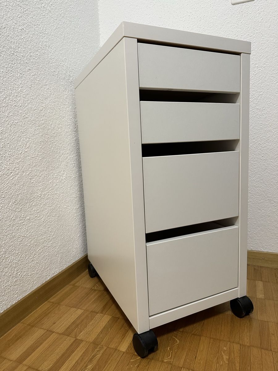 Ikea Eléments de bureau: schubladenkorpus weiss - ikea 'micke'  – D'occasion à Fällanden par Xenia.R