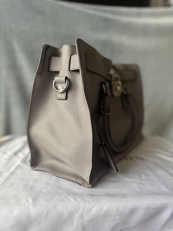 Borse da donna: Sac Michael Kors Hamilton – Usato da Les Acacias venduto da DeborahK03 1