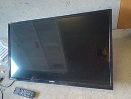 TELEFUNKEN Fernseher mit Fernbedienung