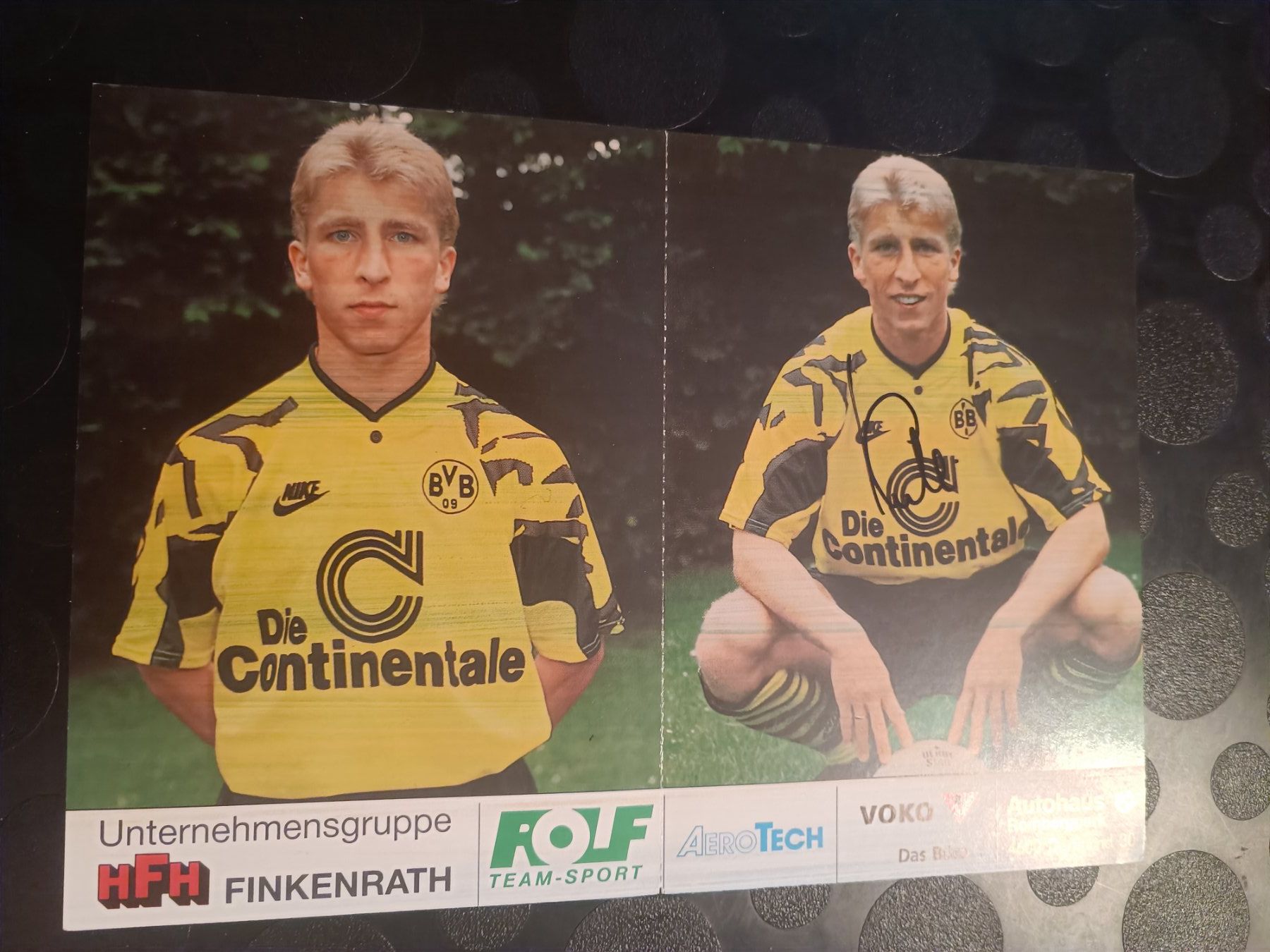 Autographes: Günter Kutowsk - handsignierte BVB Doppel-Autogrammkarte – D'occasion à Menziken par Artographs