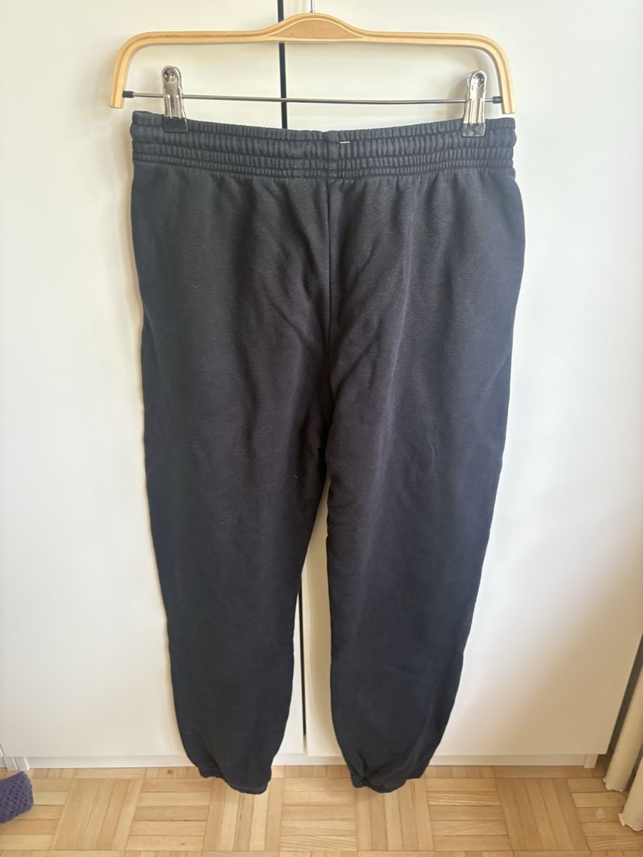 Uniqlo Pantaloni: Uniqlo trainerhose M – Usato da Zürich venduto da ritzo1 1