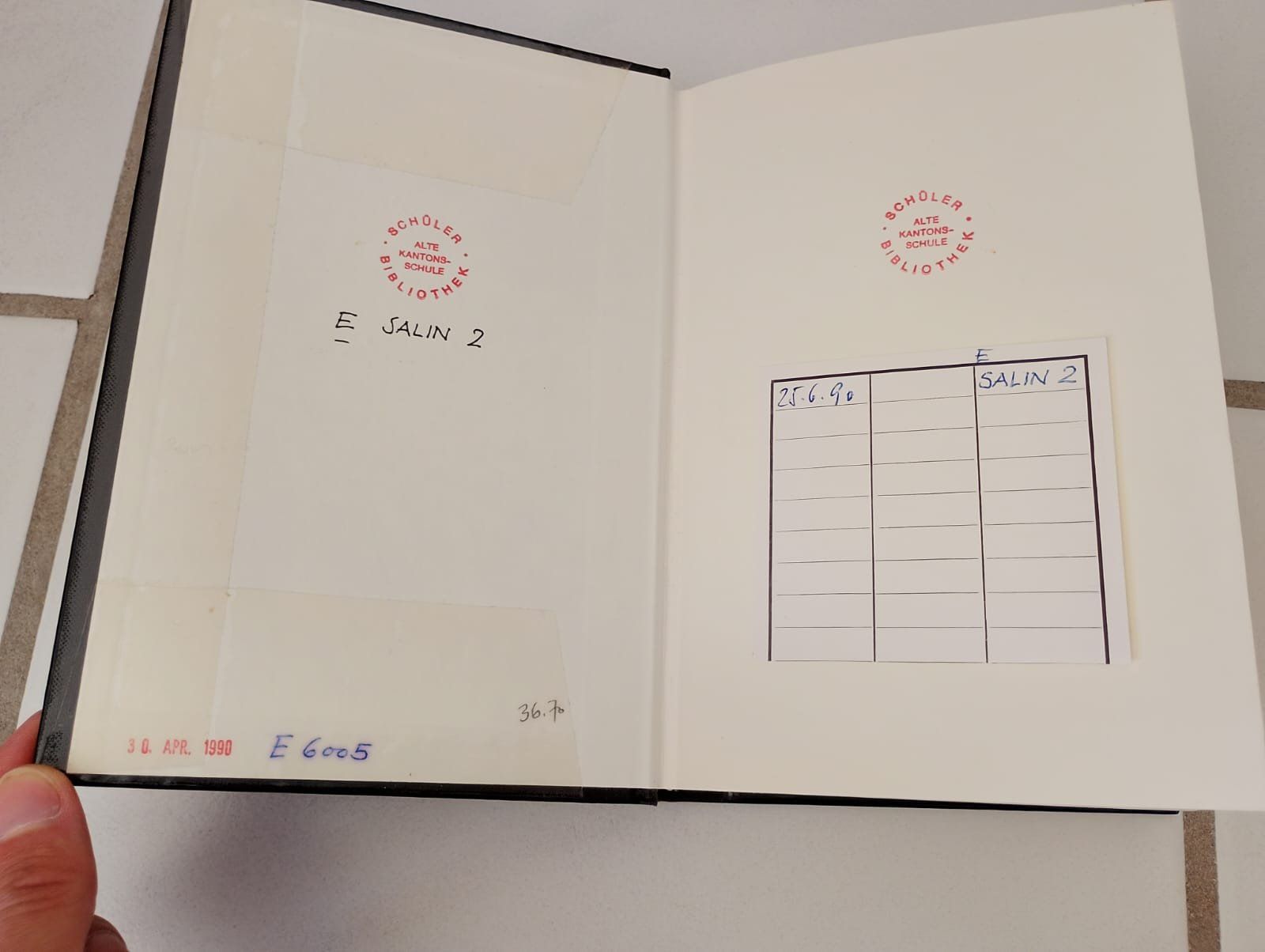 Libri: Nine Stories - J.D. Salinger – Usato da Ehrendingen venduto da 2Guagua2 3