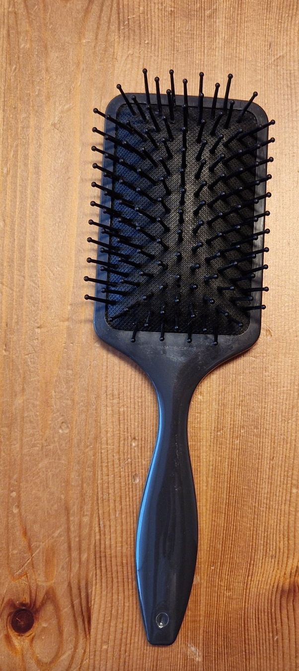 Altro per la cura dei capelli: Brosses à cheveux noires – Nuovo (secondo la descrizione) da Fleurier venduto da Tortue26
