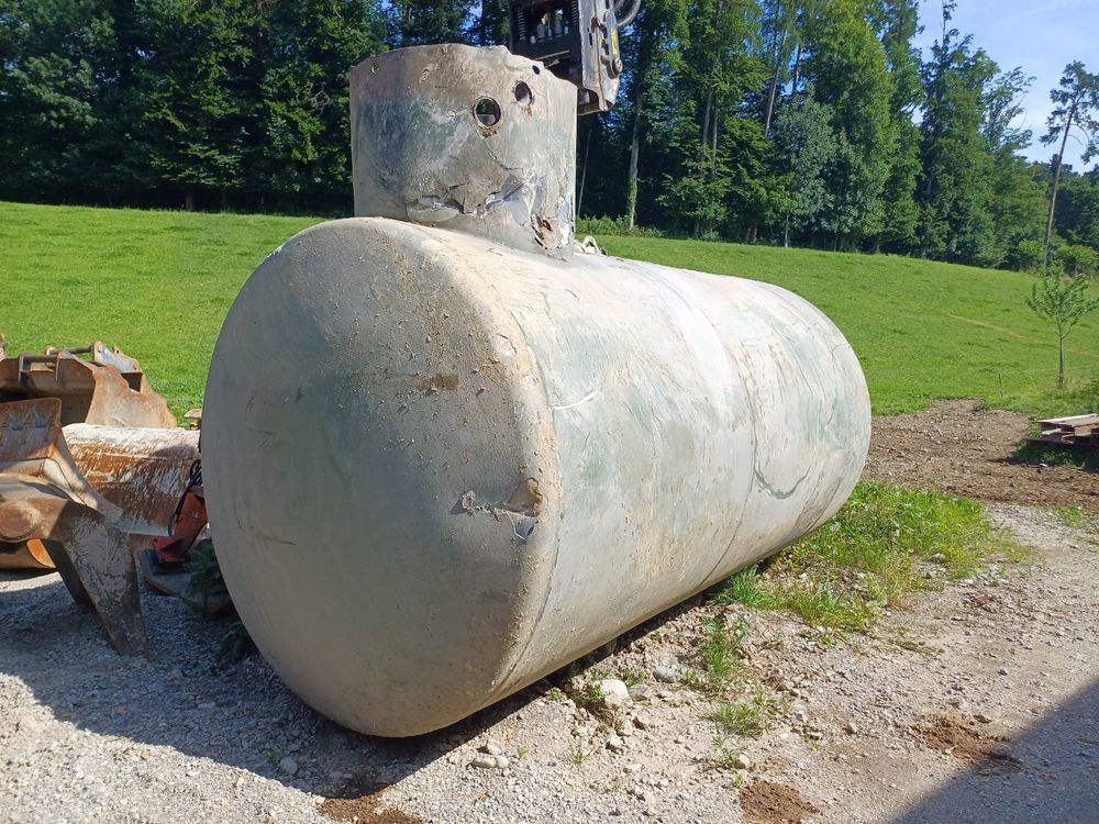 Abbeveratoi e trogoli: Wasser Tank 10000l – Usato da Kirchberg venduto da WehrliRalph 2
