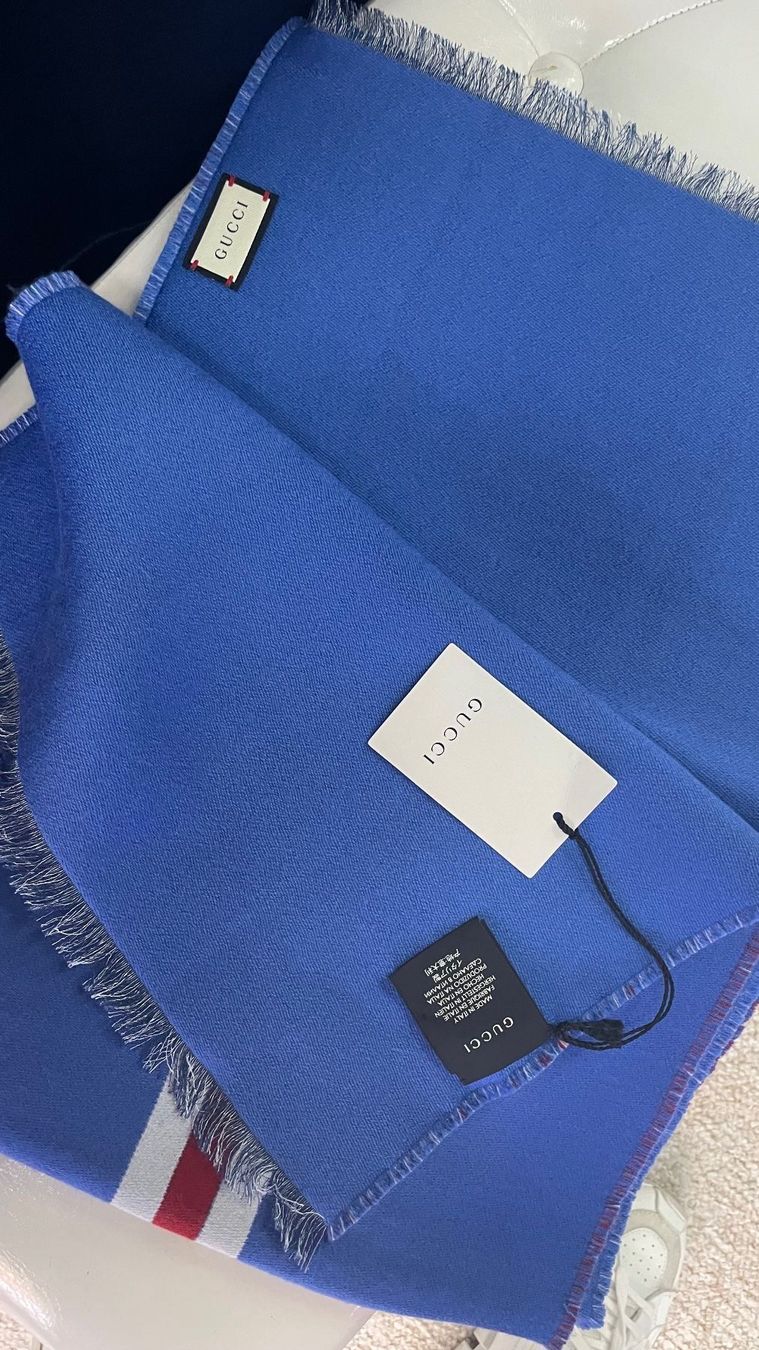 Gucci Foulards, Tücher & Schals: Gucci Schal – Neu und originalverpackt aus Lachen SZ von HelvetiaLuxury 2