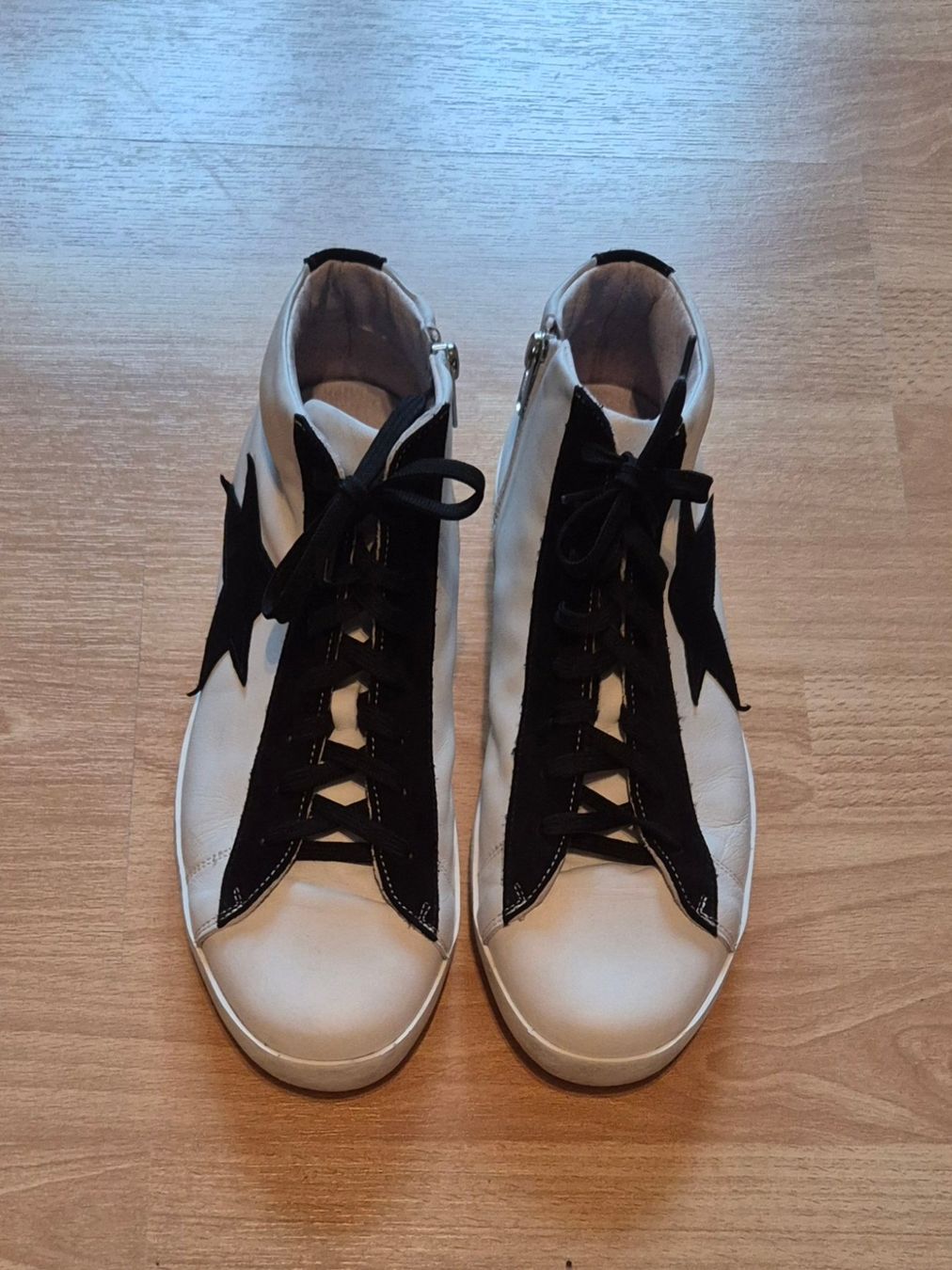 Herrenschuhe: Sneaker Stars Unisex Leder – Neu (gemäss Beschreibung) aus St. Gallen von Demos86