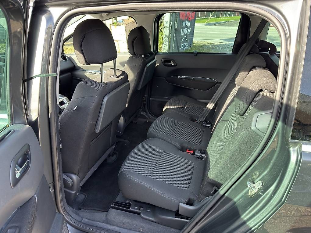 Automobili: Peugeot 5008 1.6i – Usato da Agno venduto da jonnyautosagl 3