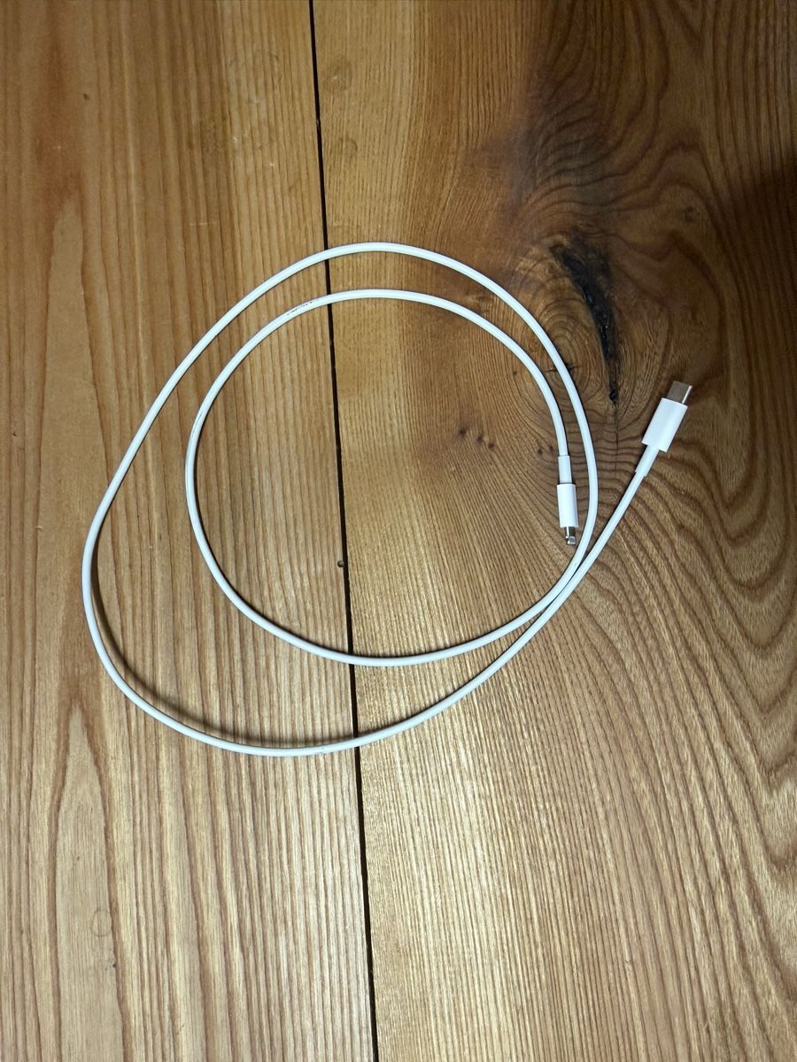 Apple Kabel: Apple Ladekabel 1m USB-C Lightning – Gebraucht aus Goldingen von Thomas.Perrin