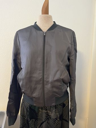 schicke Bomberjacke Gr. 36-38 von Drykorn