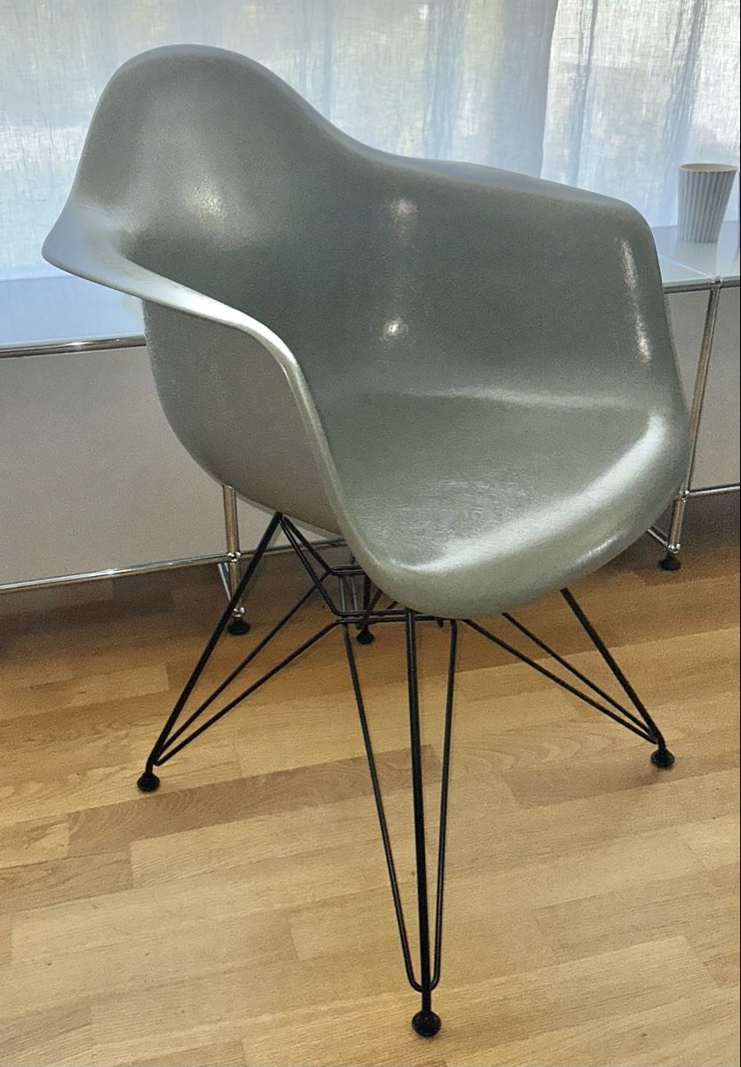 Vitra Poltrone: VITRA Eames Fiberglas Armchair DAR – Nuovo (secondo la descrizione) da Meggen venduto da Fenchel92