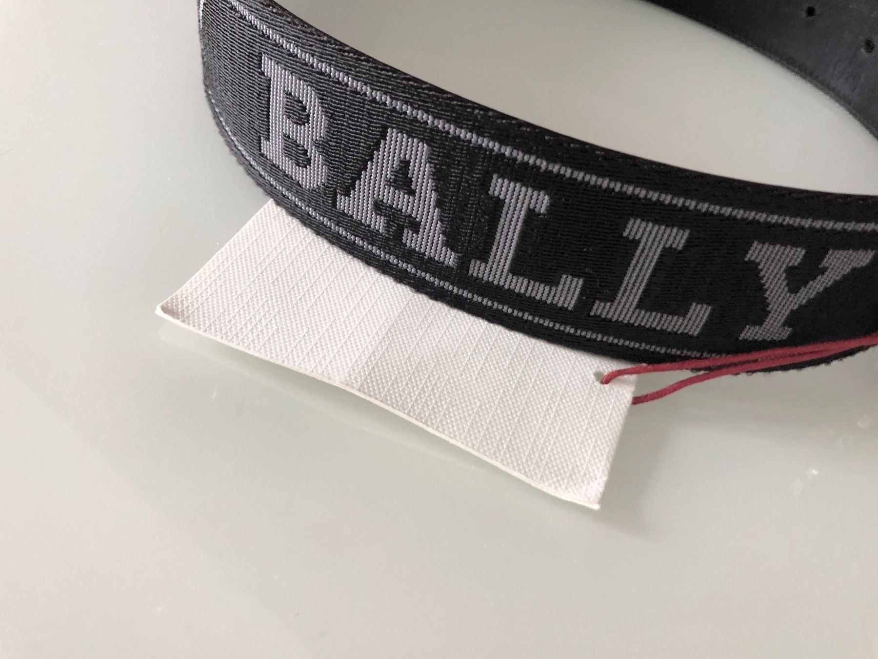 Bally Cinture: Bally Mirror B Buckle Reversible Belt 80 – Nuovo e nell'imballaggio originale da Volketswil venduto da praxis12 3
