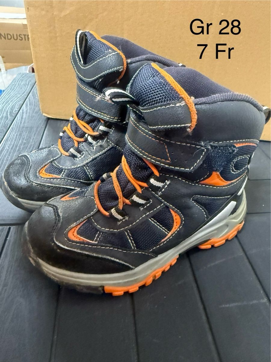 Scarpe per ragazzi: Cortina Winterstiefel, Gr. 28 – Usato da Klingnau venduto da Nirvana