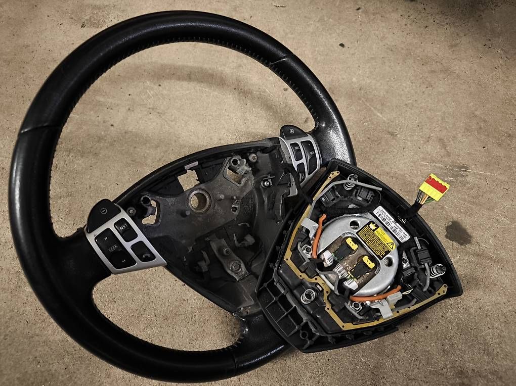 Alle Autoersatzteile: Saab 93 Lederlenkrad mit Wippe  – Gebraucht aus Sulgen von Kuya1 1