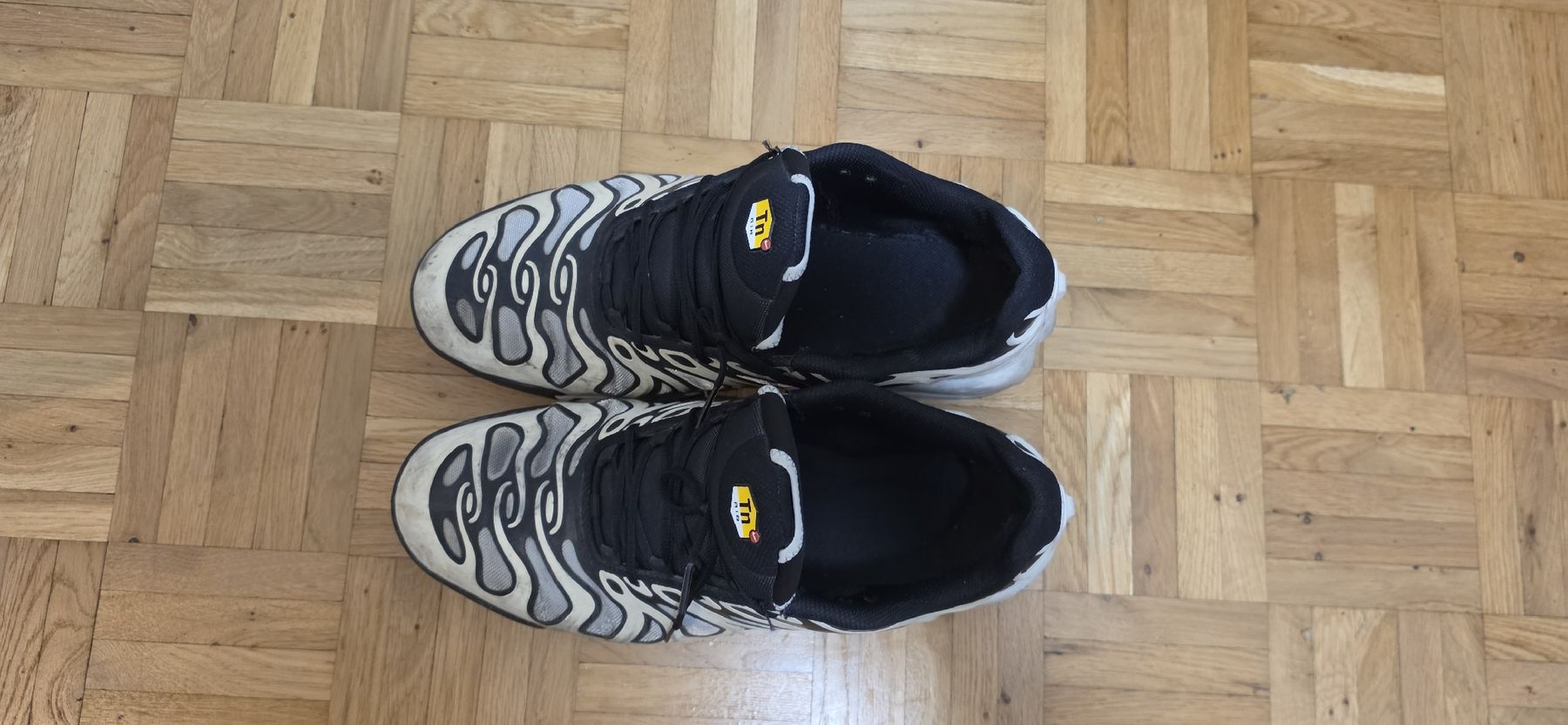 Nike Chaussures hommes: nike tn 46 – D'occasion à Lausanne par Ari-92 1
