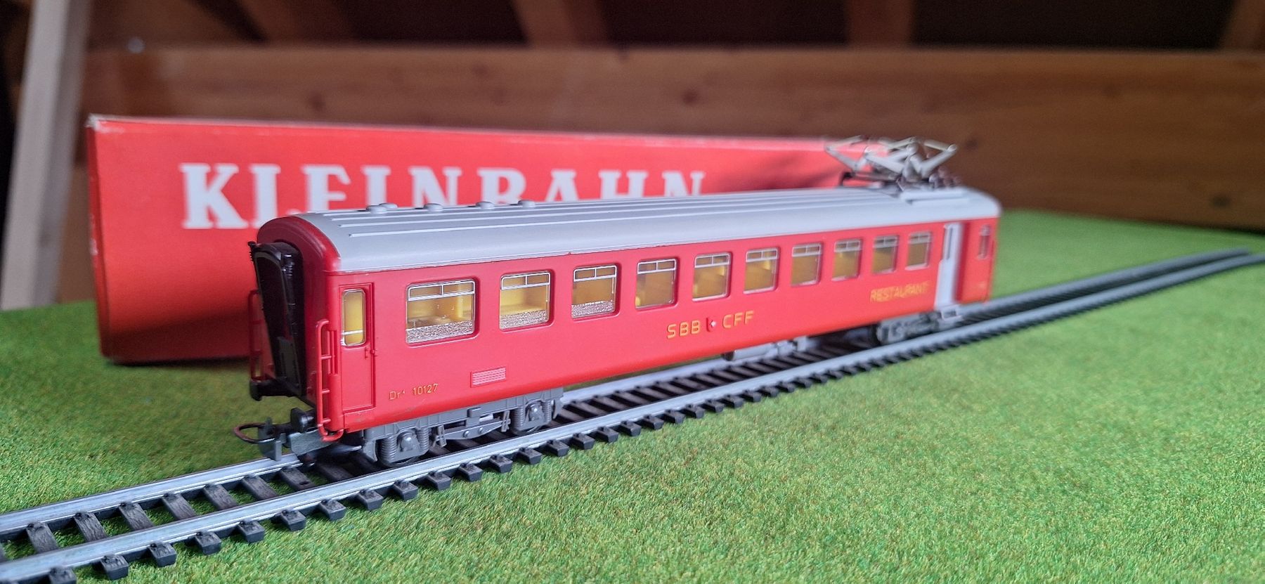 Kleinbahn Modellini di ferrovie: KLEINBAHN SBB Speisewagen Dr4 Rot – Usato da Arnegg venduto da Skippy2.0