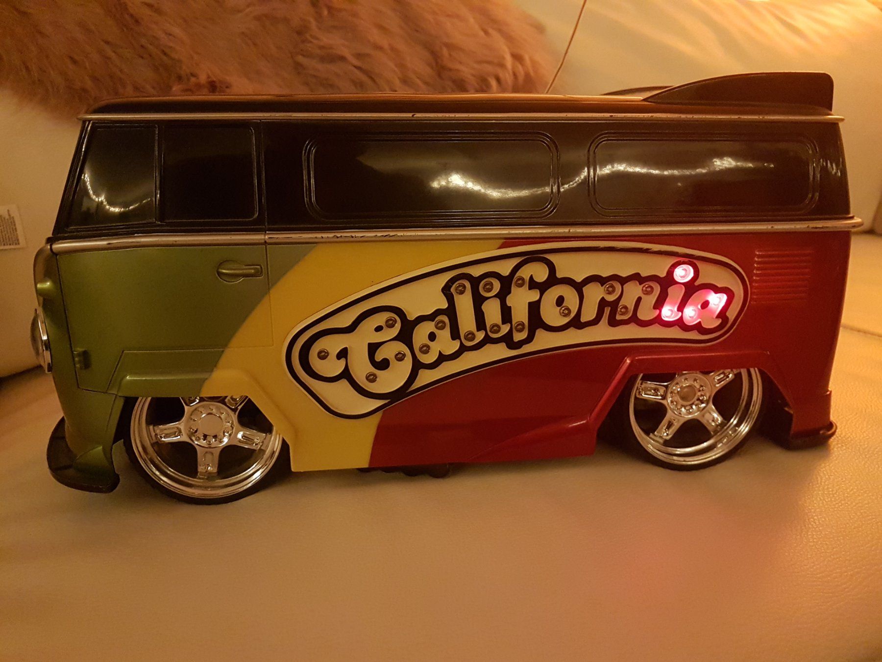 RC Modellbau: VW Bus T1 RC mit Beleuchtung – Defekt aus Uster von Gery8 5