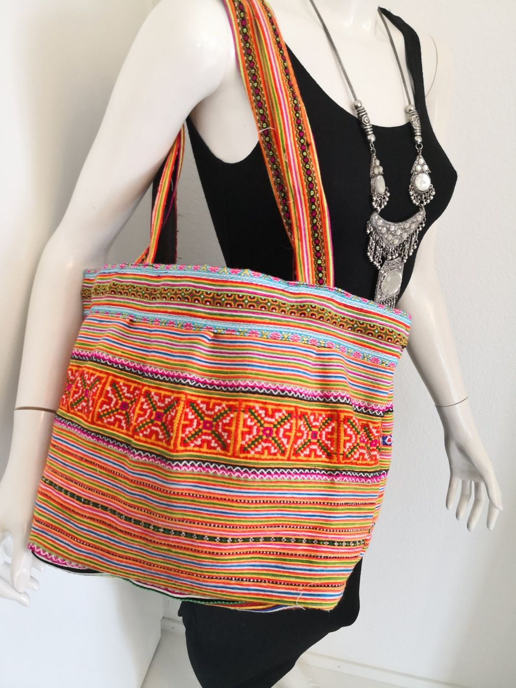 Taschen für Damen: 🤩BOHO-CHIC HANDGEMACHTE ETHNO PATCHWORK XXL TASCHE NEU – Neu (gemäss Beschreibung) aus Olten von Naja-Twins-Twins 2