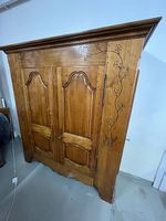 Magnifique armoire en bois massif