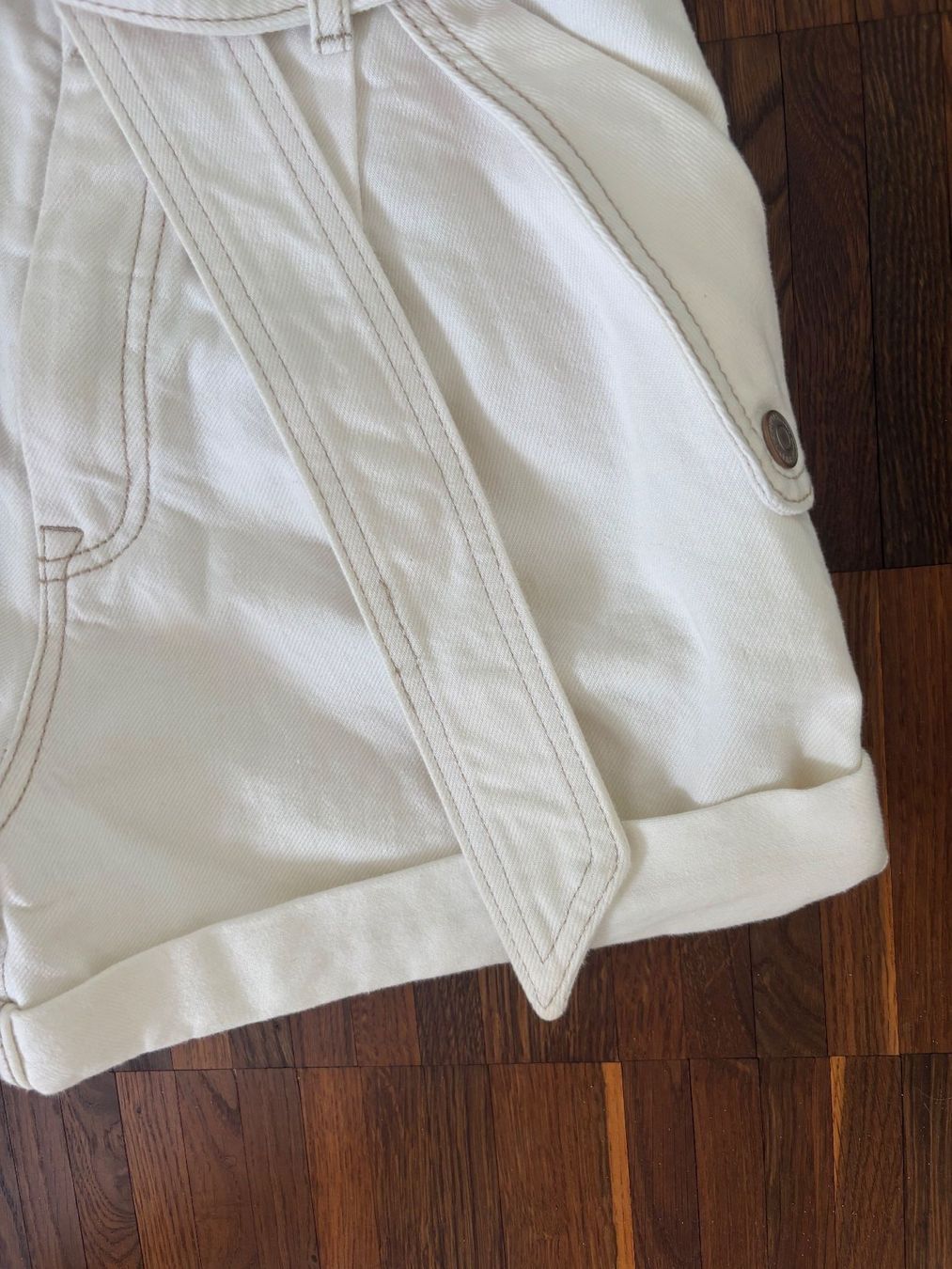Zimmermann Pantaloni: Zimmermann shorts Baumwolle offwhite 0/ CH 34 – Nuovo (secondo la descrizione) da Herrliberg venduto da mayfi 4