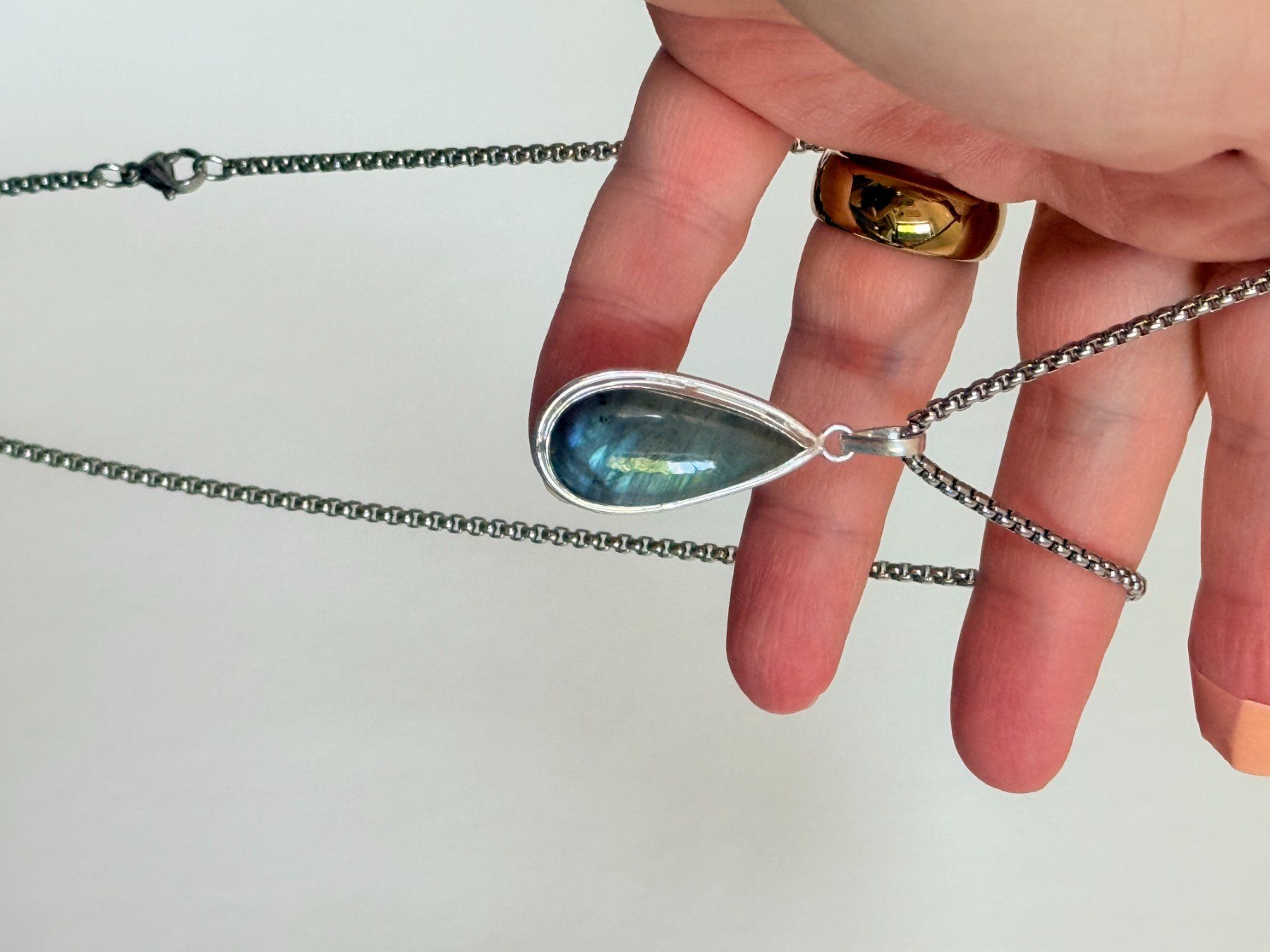 Ketten: Pendentif Larme en Labradorite - Bijou Unique! – Neu und originalverpackt aus Genève von AWWA 6