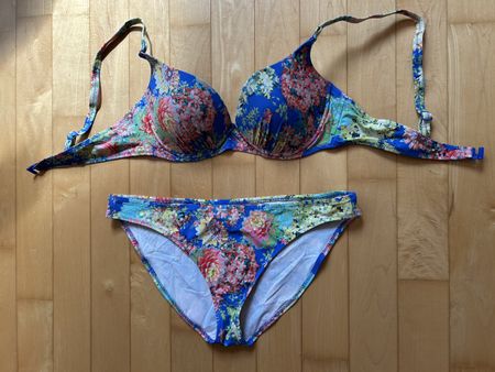 Rosa Faia Bikini mit Schalen, blau, Grösse M