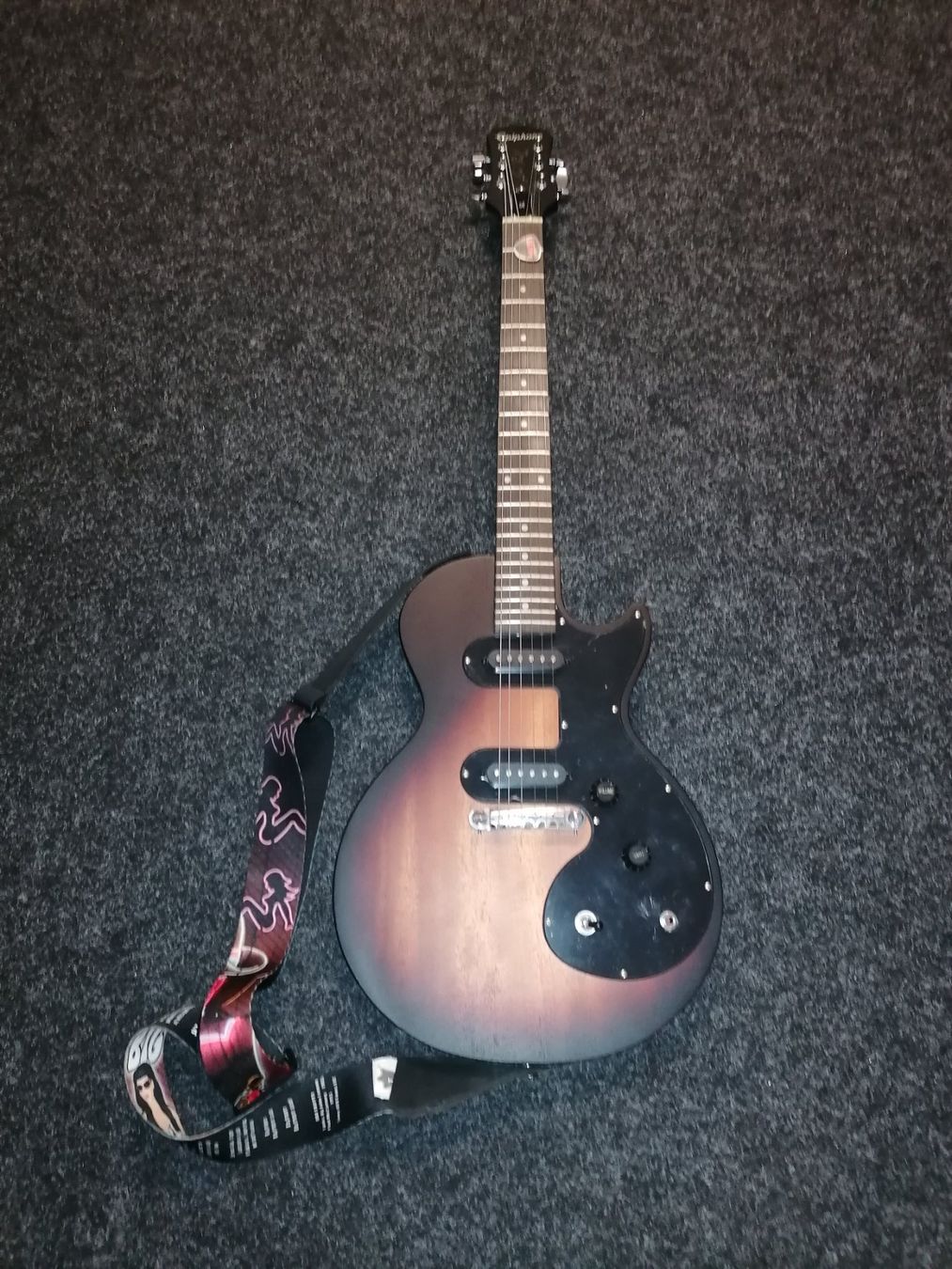 Epiphone Strumenti musicali: Epiphone Gitarre – Usato da Geroldswil venduto da Dirici 1