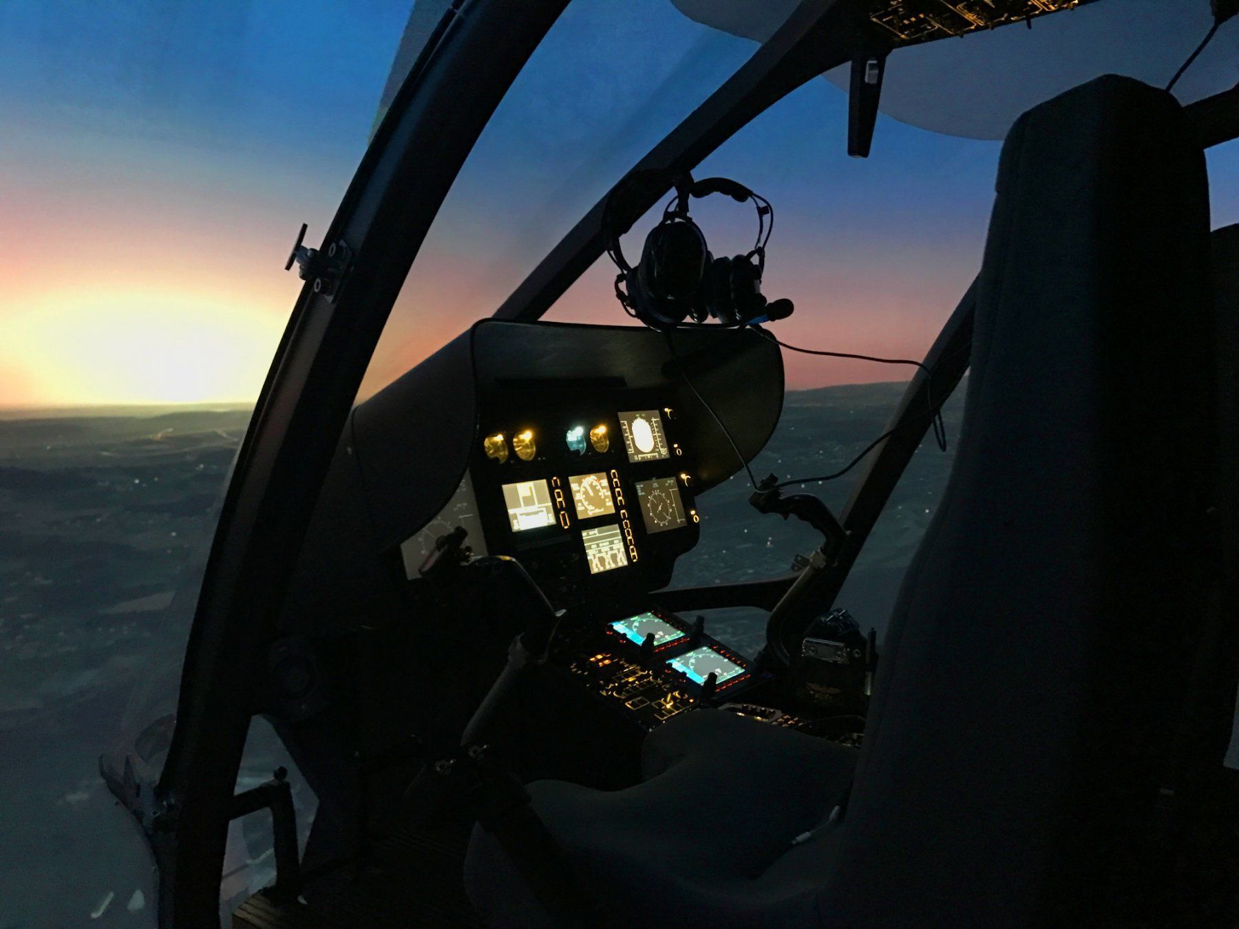Buoni: Flugsimulator Gutschein Heli EC 135 – Nuovo e nell'imballaggio originale da Attikon venduto da Creawork33 5
