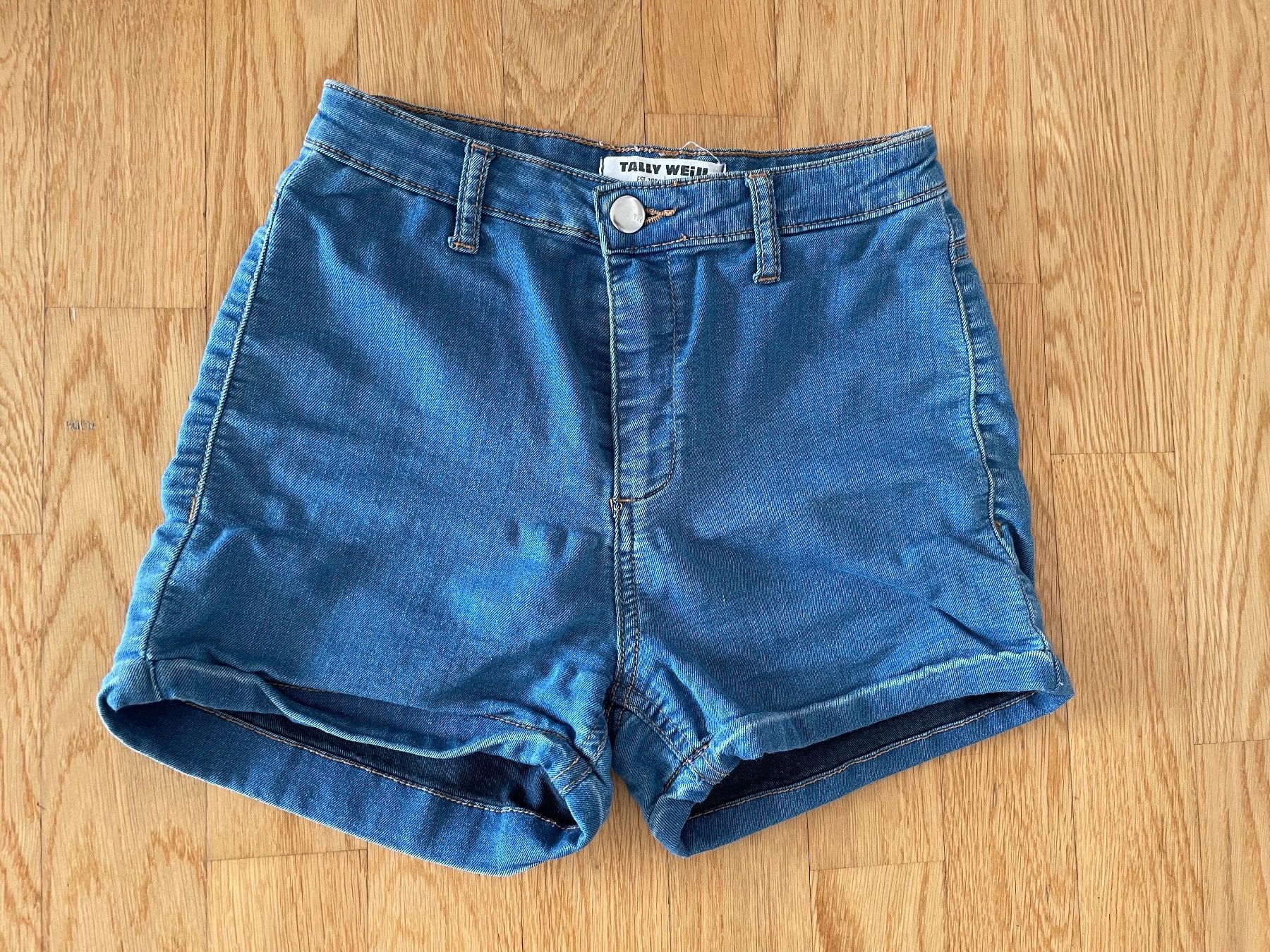 Tally Weijl Pantaloni: Shorts Tally Weijl Gr. 36 – Usato da Möhlin venduto da Halylea