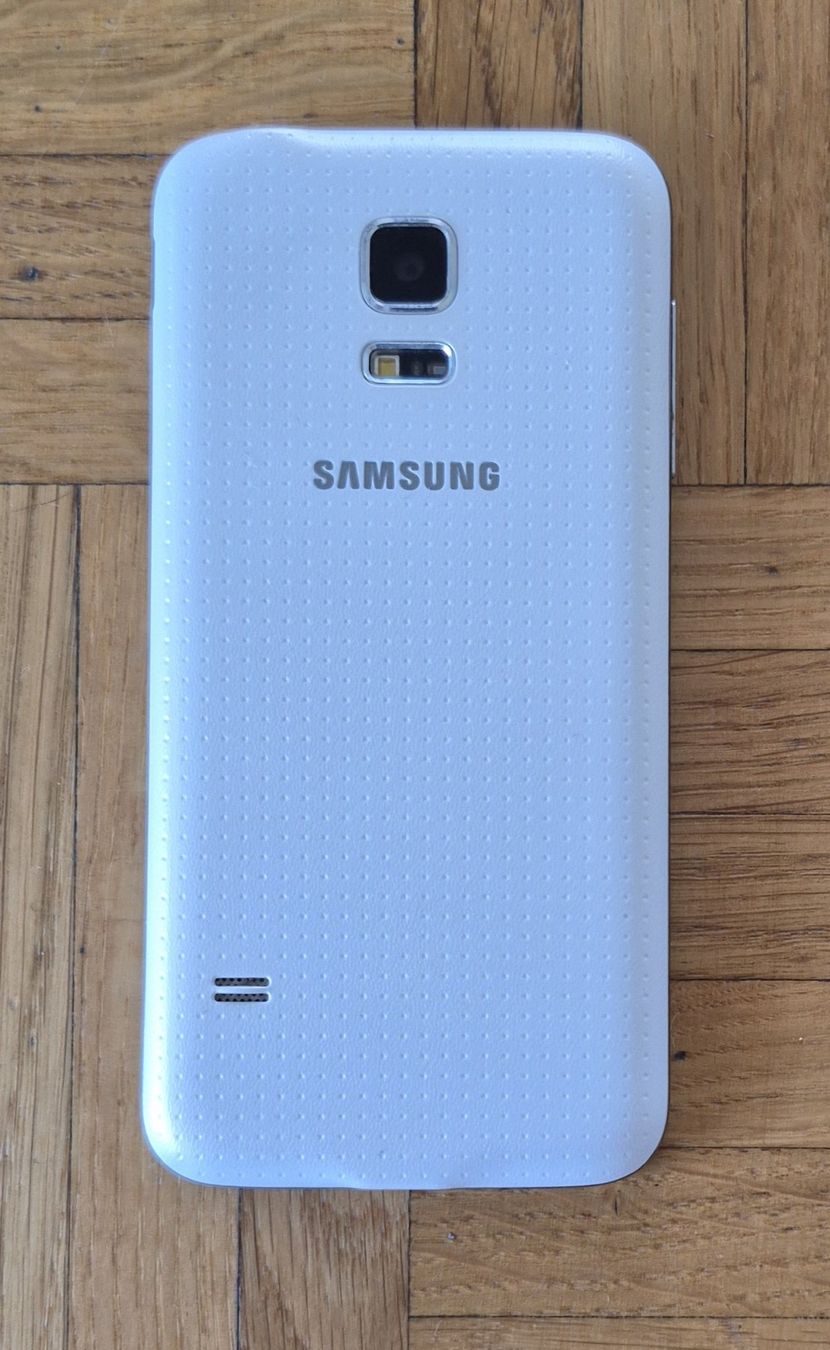 Samsung Telefoni cellulari / Smartphones: Samsung Galaxy S5 mini SM-G800F – Usato da Morges venduto da Tobus1er 1