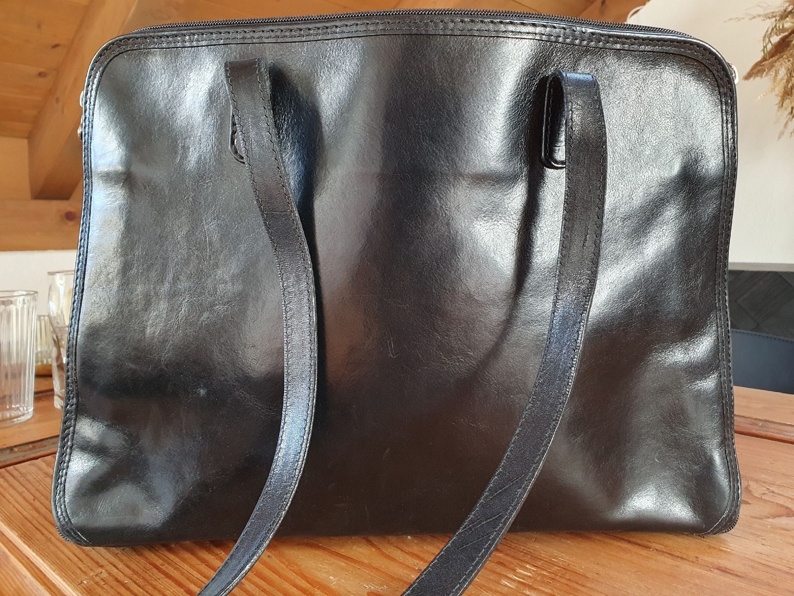 Valigie & Borse: Schultertasche aus Leder – Usato da Gümligen venduto da Tsalem