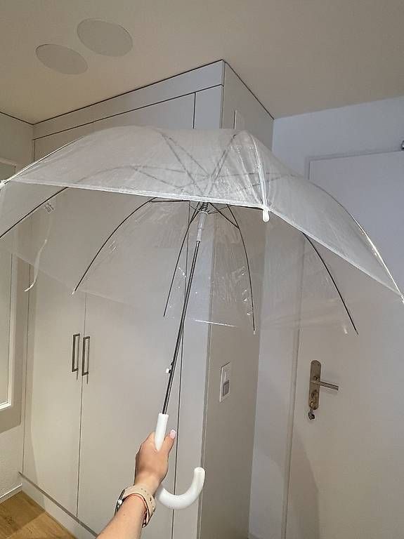Parapluies: 2 transparente Regenschirme – D'occasion à Kriens par Riles111 1