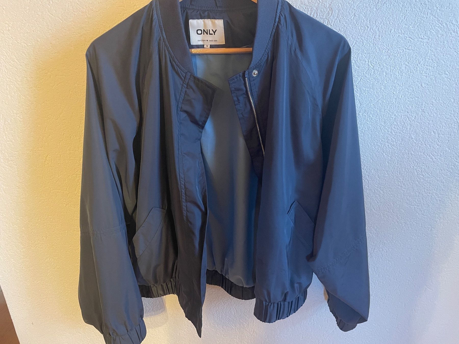 Only Giacche: Only Bomberjacke Grösse M – Usato da Winterthur venduto da sabinemarie 4