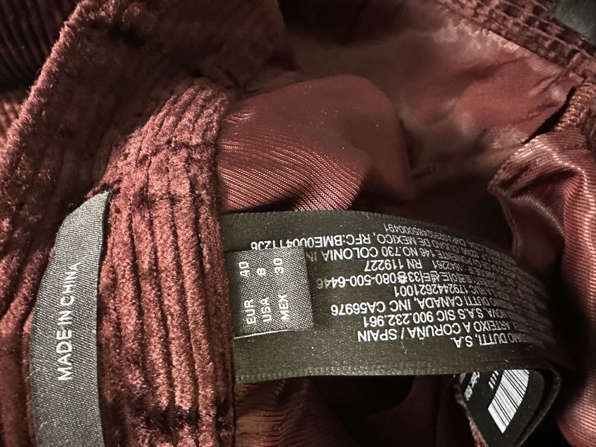 Massimo Dutti Pantaloni: Massimo Dutti Samthose, Grösse 40, Weinrot, Herbst-Look – Nuovo (secondo la descrizione) da Erlinsbach SO venduto da aka_5b2y 5