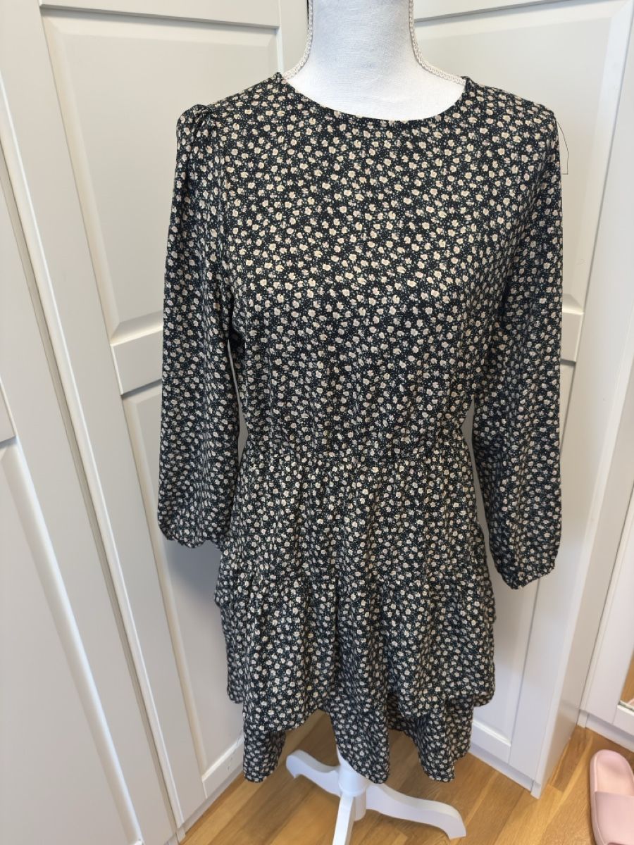 Only Vestiti: ONLY Kleid, Grösse M, Blumenmuster – Usato da Arlesheim venduto da Eli_77