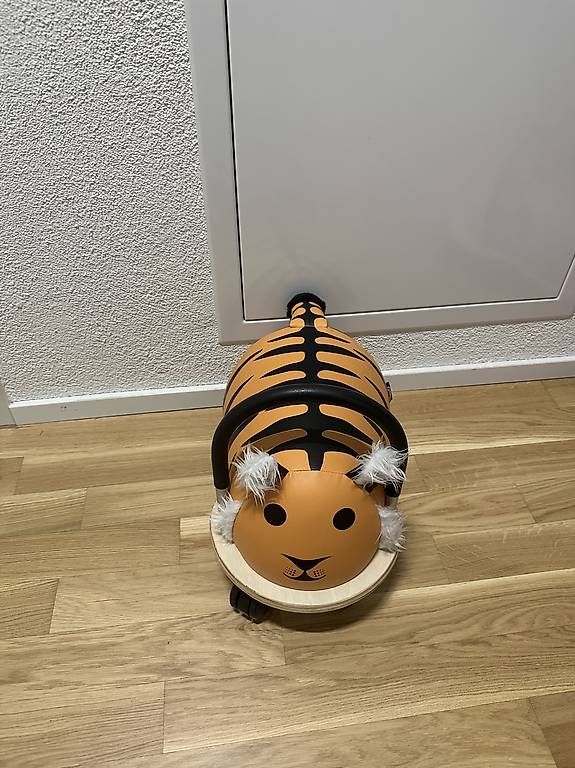 Veicoli per bambini: Rutschfahrzeug Tiger klein – Usato da Ottenbach venduto da Gulimuli 2