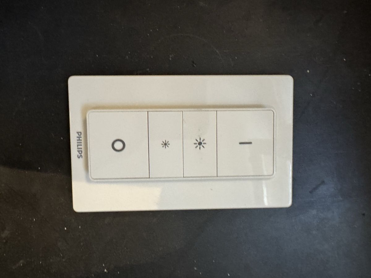 Philips Interruttori: Philips Hue Smart Dimmer Schalter – Usato da Ebnat-Kappel venduto da Rem087 4