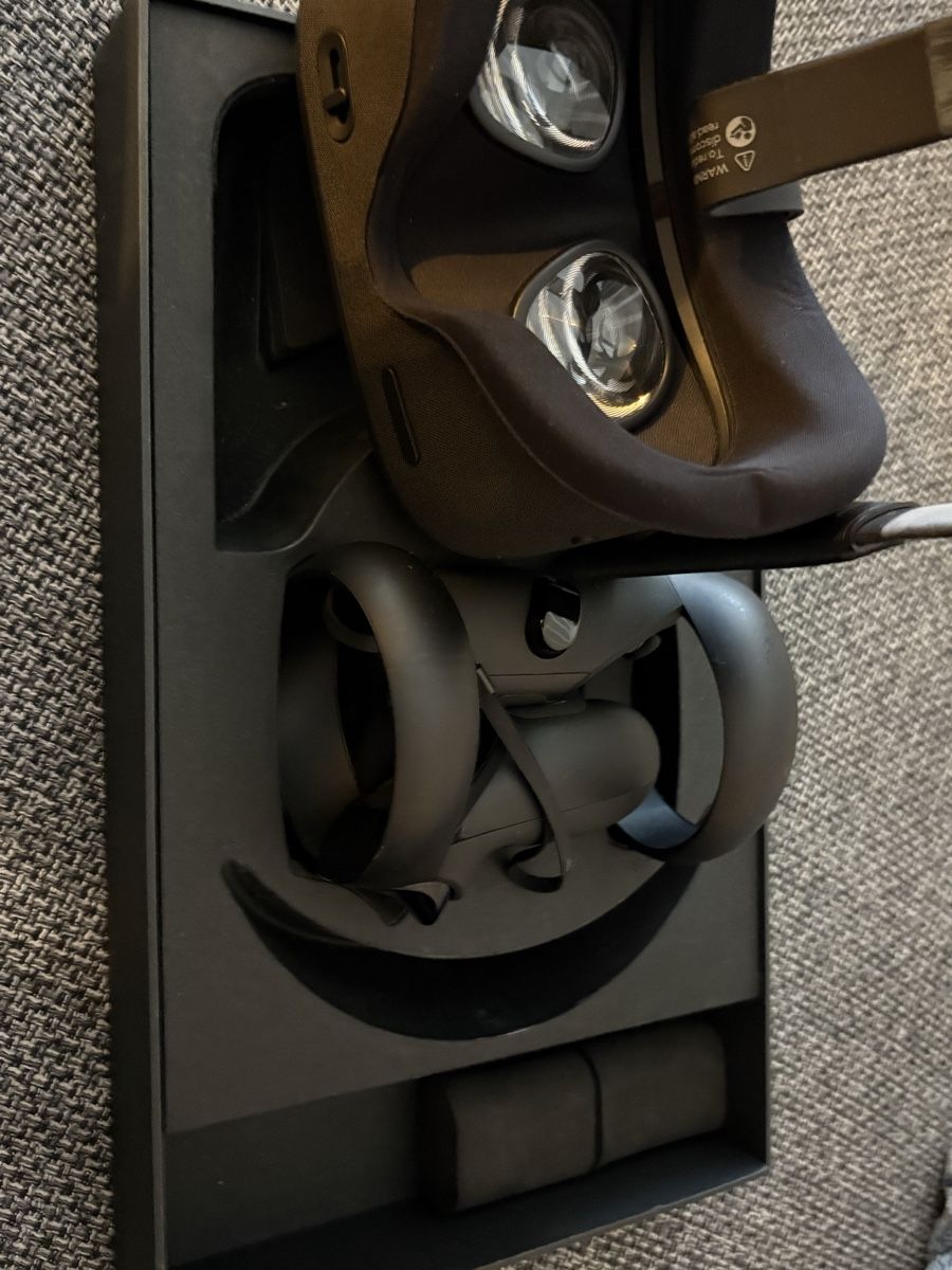 Meta Casco VR: Oculus Quest  - Meta – Usato da Chur venduto da Obito4242 2