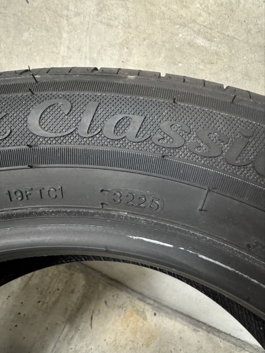 Altro in Scrittura & Disegno: Pneus 215/60 R15 – Nuovo (secondo la descrizione) da Neuchâtel venduto da Automotopassion 2