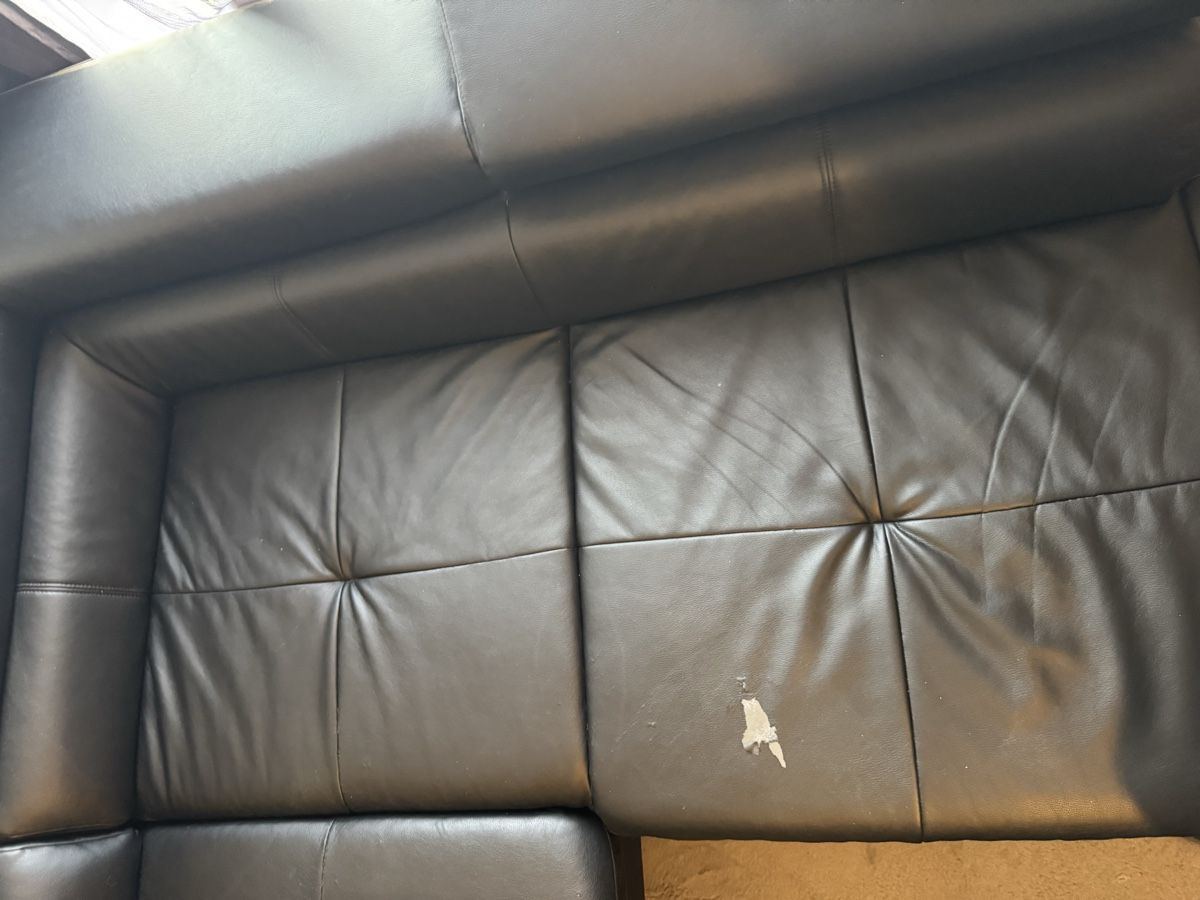 Divani: Ecksofa Kunstleder schwarz mit Gebrauchsspuren – Usato da Bern venduto da Sa__lee 4