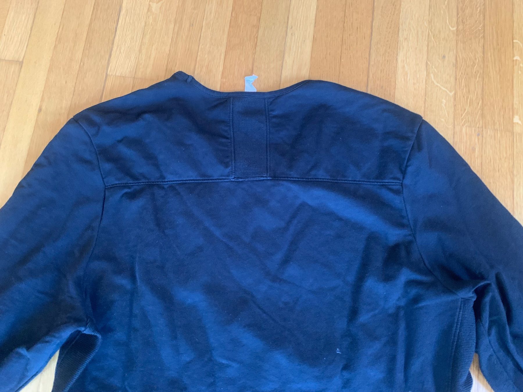 Pullover & Sweatshirts: Pullover von Manduka – Gebraucht aus Bülach von frische_brise 5