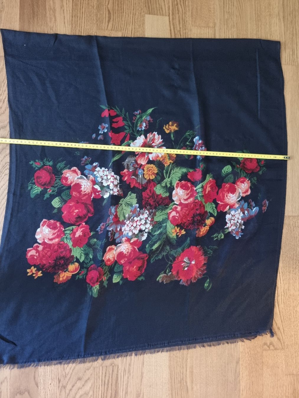 Foulard & Sciarpe: Foulard mit Blumenmuster – Usato da Zumikon venduto da chv_w96q 1