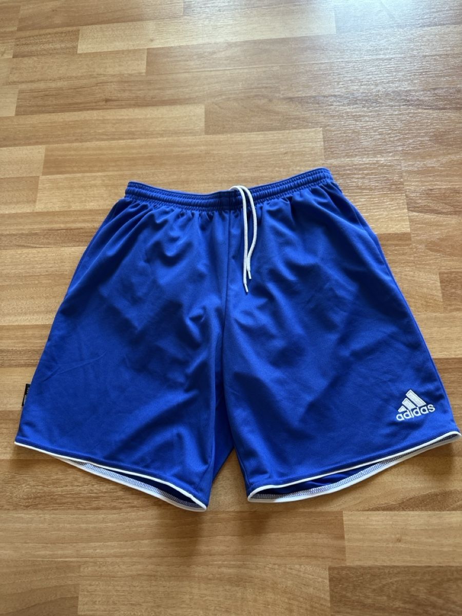 Adidas Pantaloni: Adidas Shorts, blau, einf. Bundweite ca. 34 cm – Usato da St. Gallen venduto da mai_gd7k