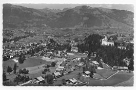 Flugaufnahme von Gstaad🛩️