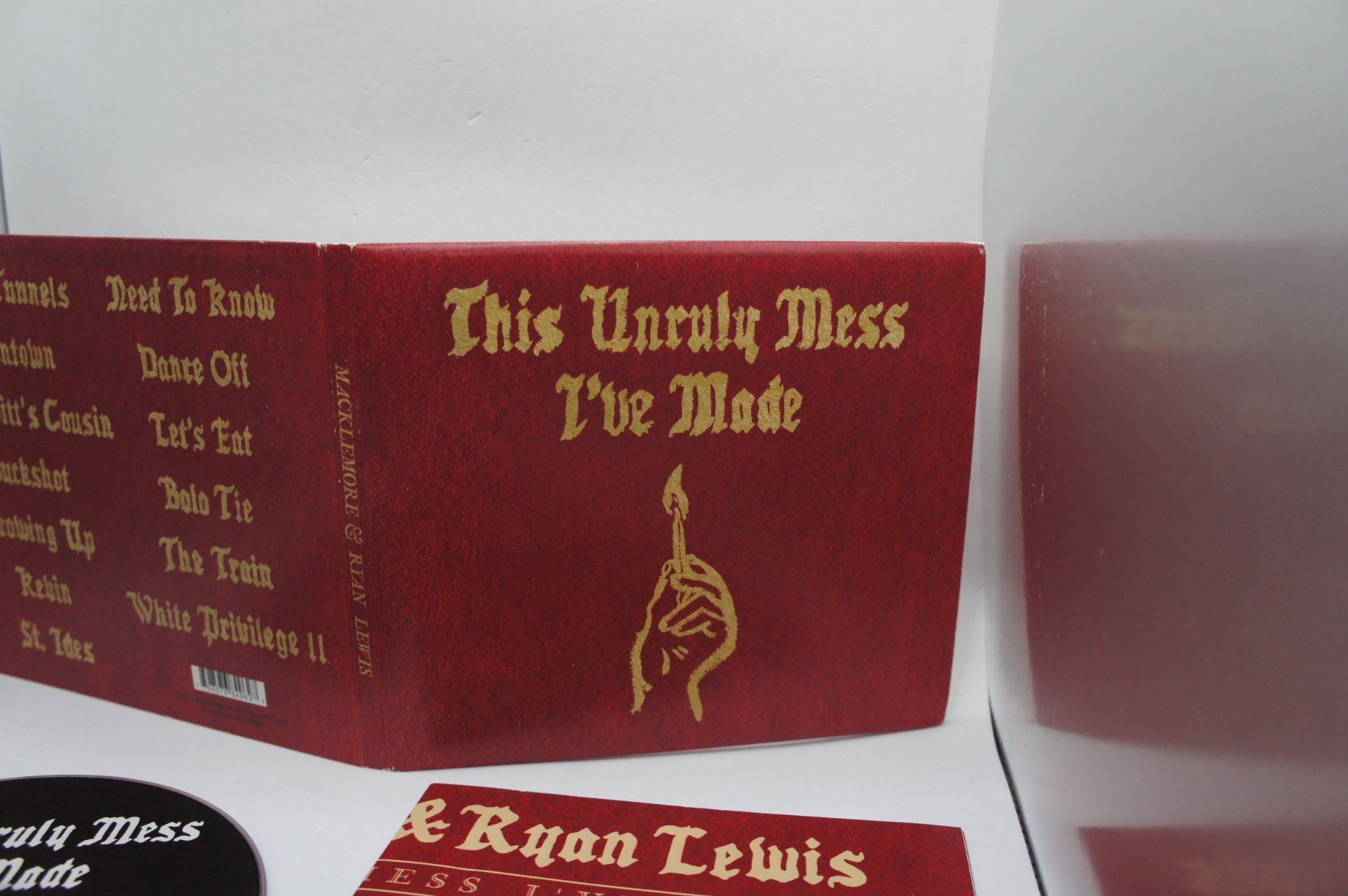 CDs: CD Macklemore & Ryan Lewis This Unruly Mess I've Made +Postr – Gebraucht aus Ernetschwil von luisvonerni 2