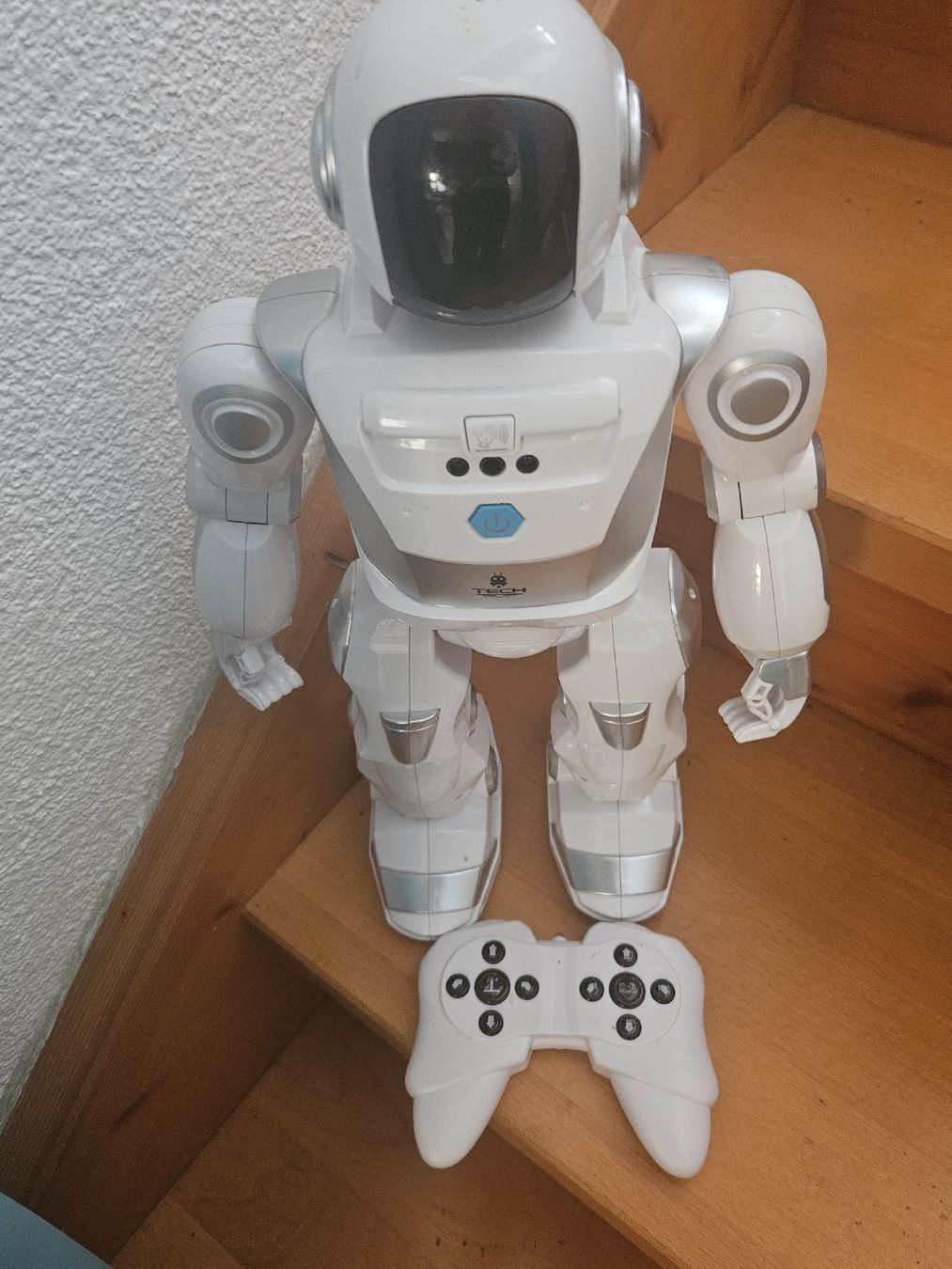 Giocattoli: Roboter mit Funktionen – Usato da Pfaffnau venduto da sim_6rqw 1