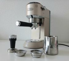 DeLonghi Espressomaschine Dedica
