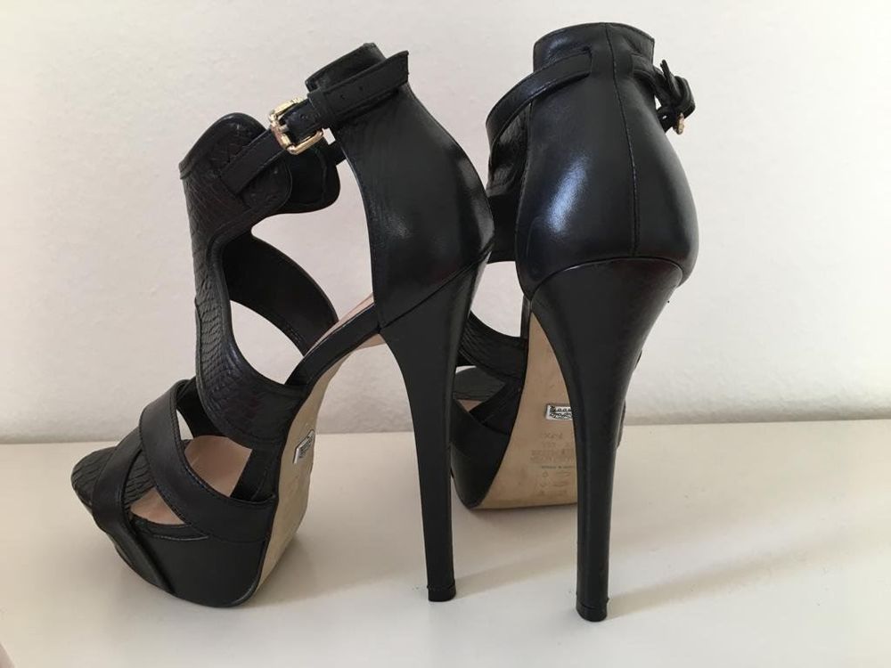 Buffalo high hot sale heels